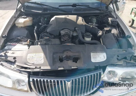 2000 Lincoln Town Car Cartier from USA, damaged, VIN 1LNHM83W6YY838127